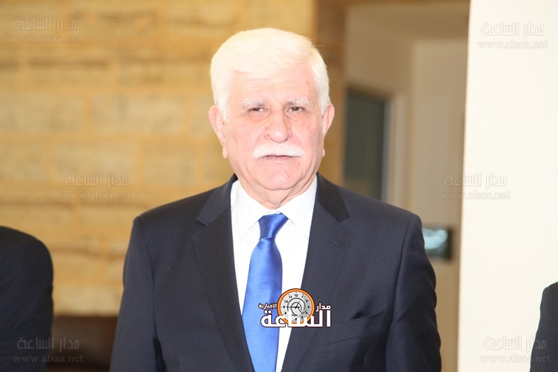 التغريد خارج السرب ..