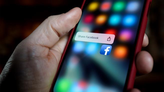 خلل جديد في فيسبوك وإنستغرام