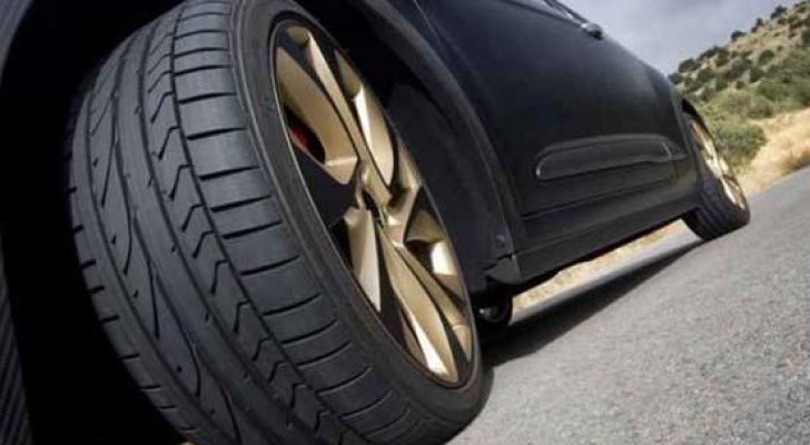 وفاة وإصابتان دهسا في الزرقاء