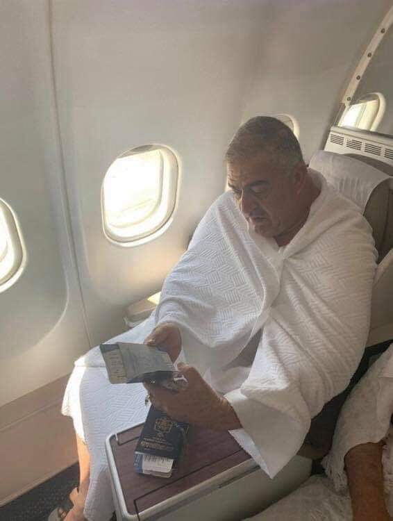 الفريق المتقاعد محمود فريحات في لباس