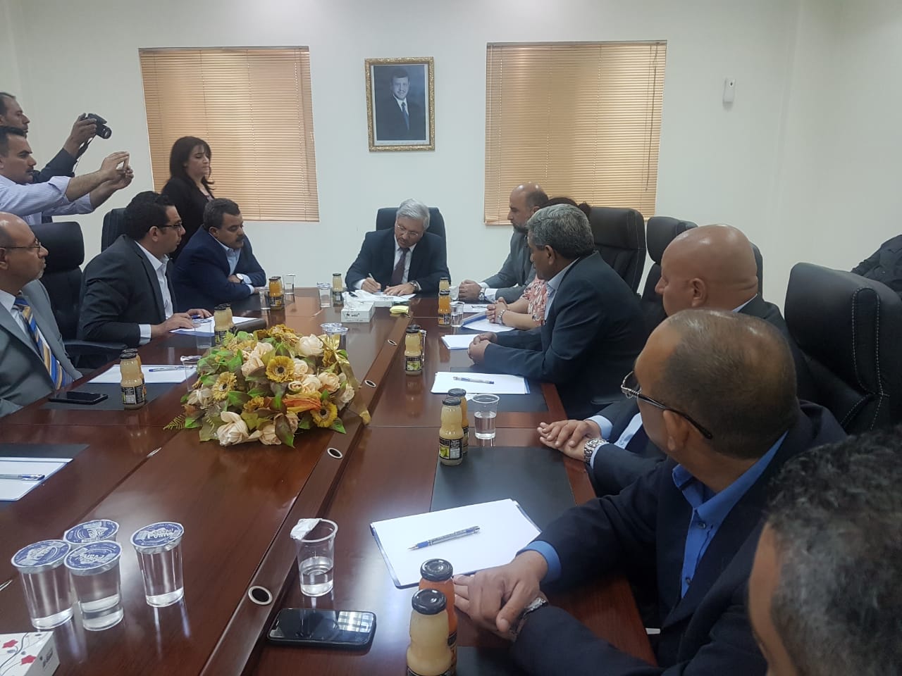  الطاقة والمعادن ترخص المرحلتين الثالثة والرابعة