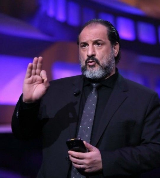 خالد الصاوي يعتذر للجمهور.. ما السبب؟