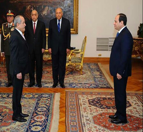 السفير العايد يقدم اوراق اعتماده للرئيس