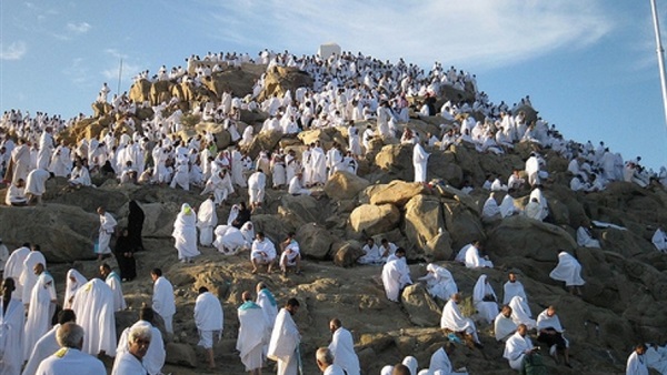 2 مليون حاج يقفون في عرفة