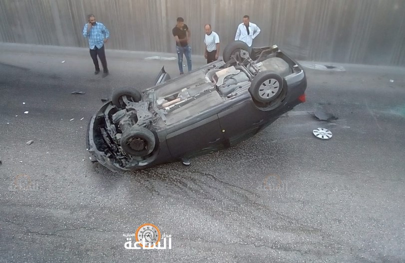 انقلاب سيارة داخل نفق القدس في
