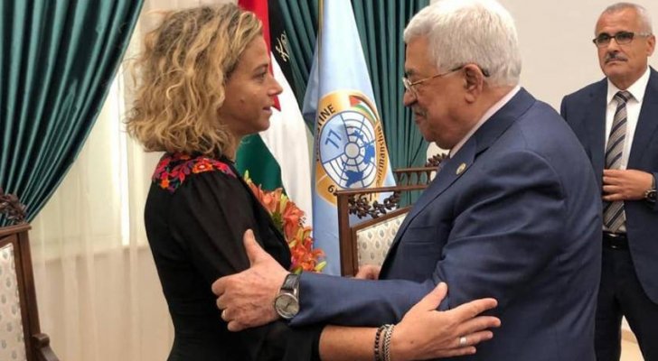 حماس تعلق على لقاء عباس بحفيدة