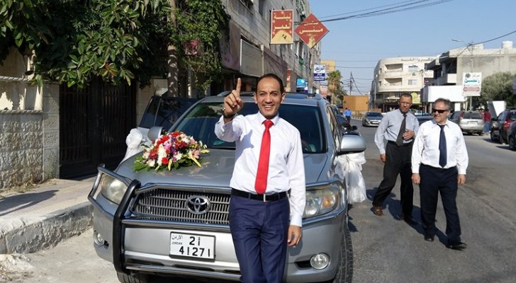 عريس أردني ’يتمرد على الأعراف‘ ويحظى