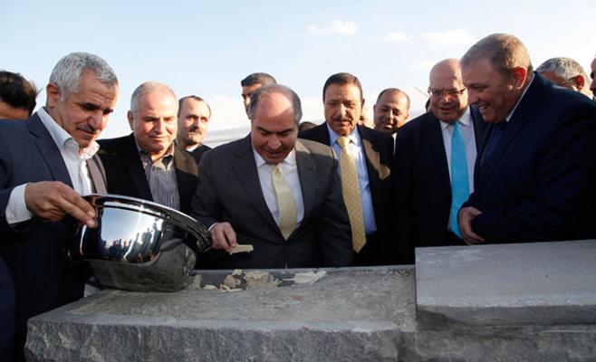 الملقي يضع حجر الأساس لمشروع جمرك