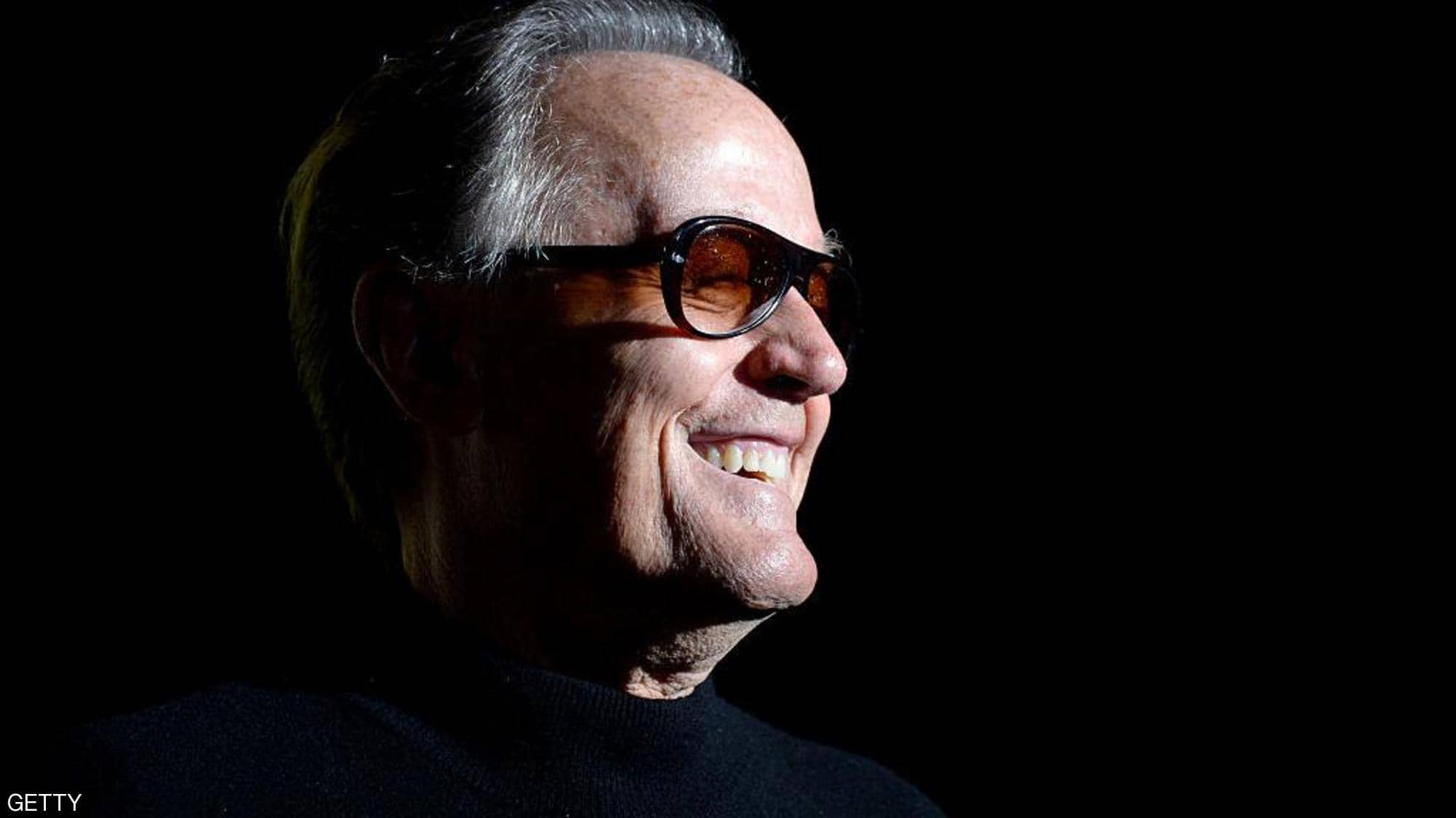 «توفي ضاحكا».. رحيل النجم السينمائي بيتر