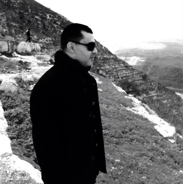 السائح النظيف والوزير المخيف