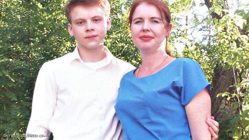 فتى يقتل جميع أفراد عائلته بسبب