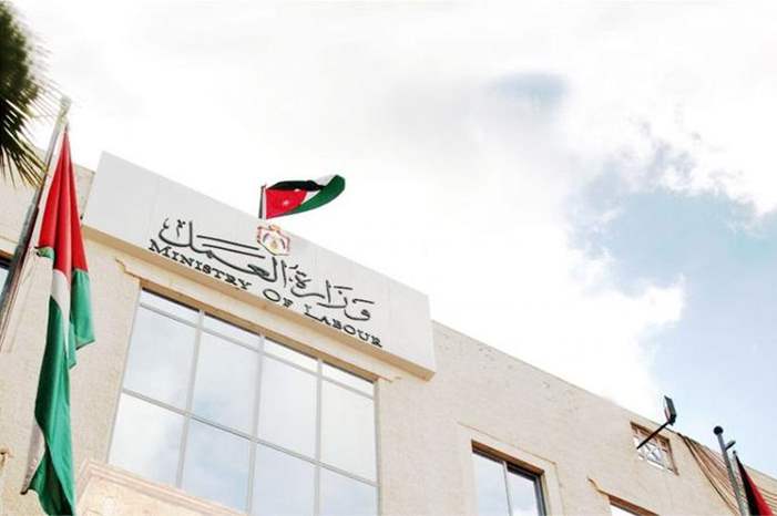 تذمر من أداء أمين عام وزارة