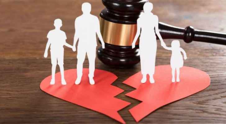 خليجية تطالب الخلع: حبه خنقني