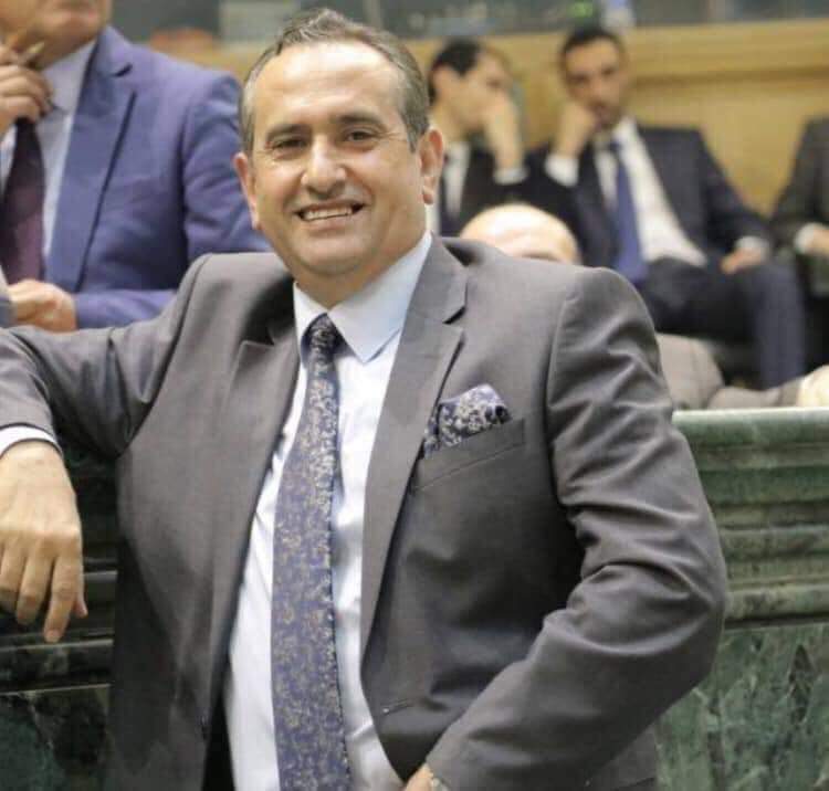 النائب المجالي يحذف منشورا على الفيسبوك..