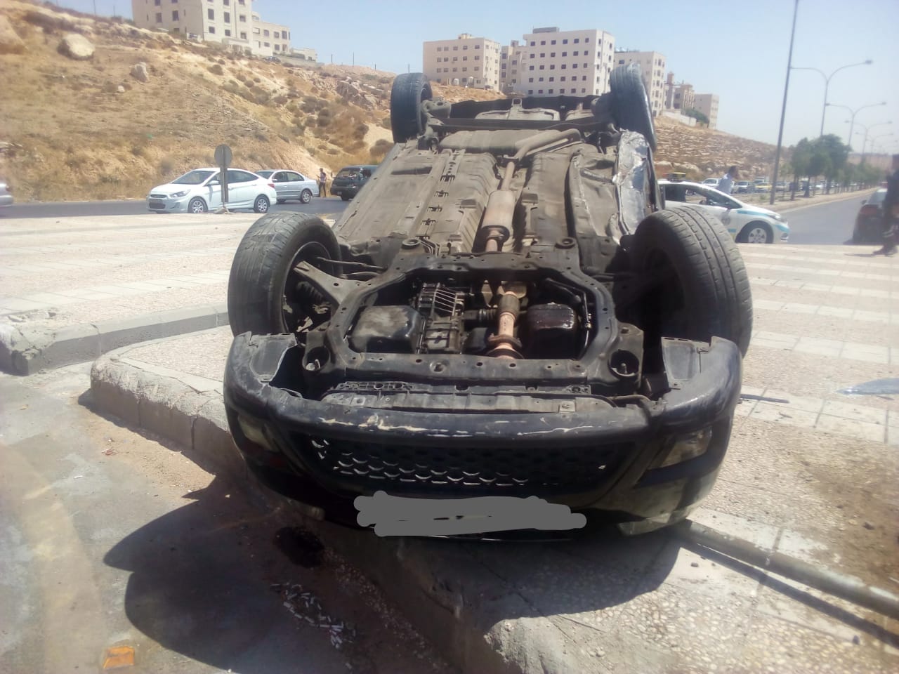 4 إصابات بتصادم مركبتين على شارع