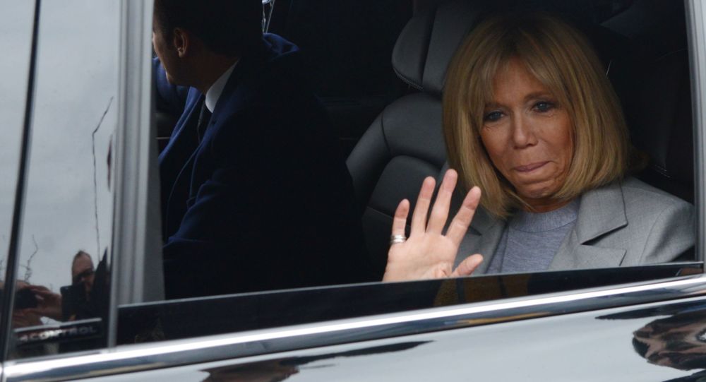 بعد سخرية رئيس البرازيل من زوجته..