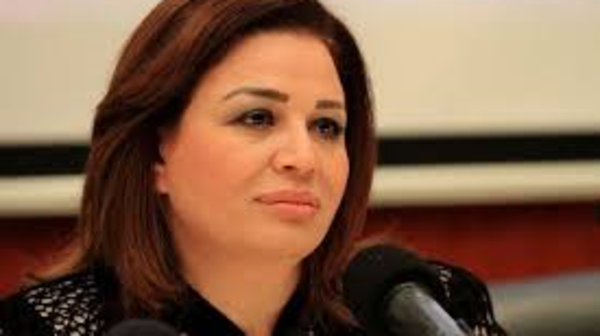 هل فات إلهام شاهين قطار الزواج؟