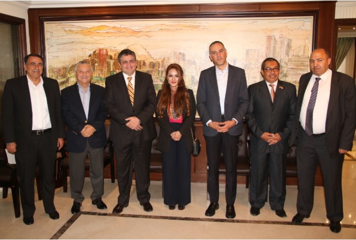 «صناعة عمان» ووفد أندونيسي يبحثان تعزيز