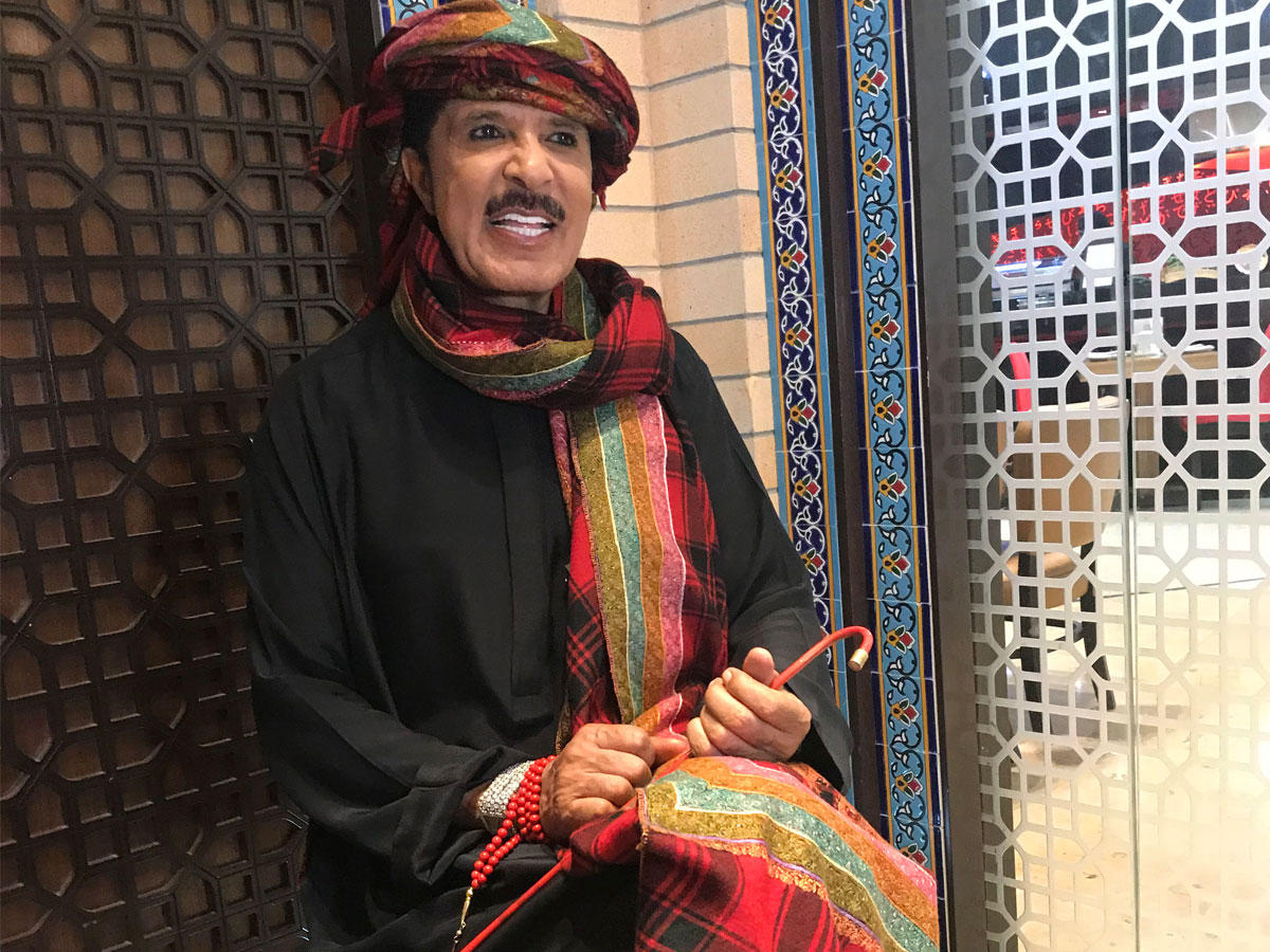 عبدالله بالخير يفاجئ جمهوره بلوك غريب..