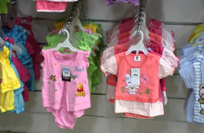 نقابة الألبسة تطالب بإعفاء ملابس الأطفال