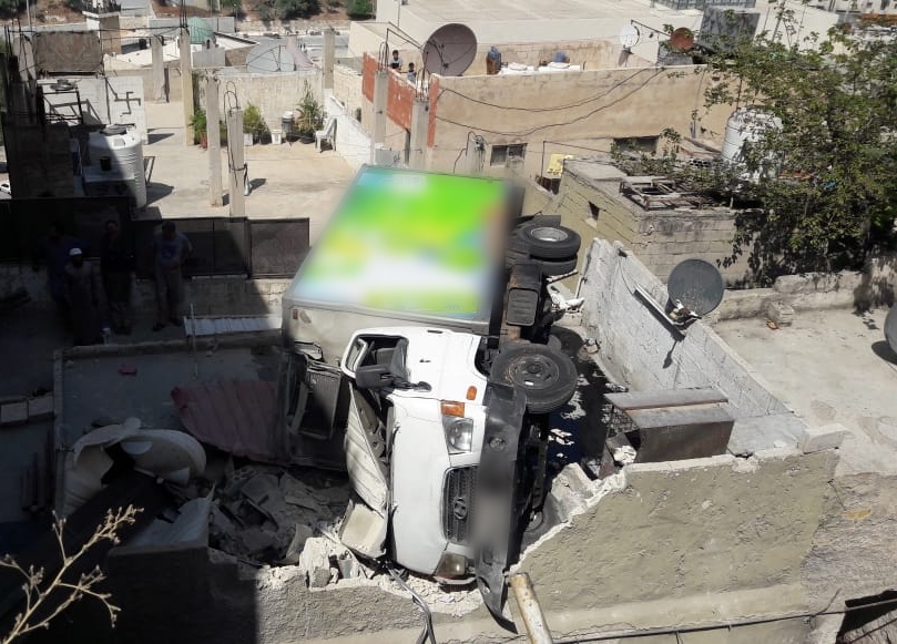 حادث غريب في جبل المريخ.. مركبة