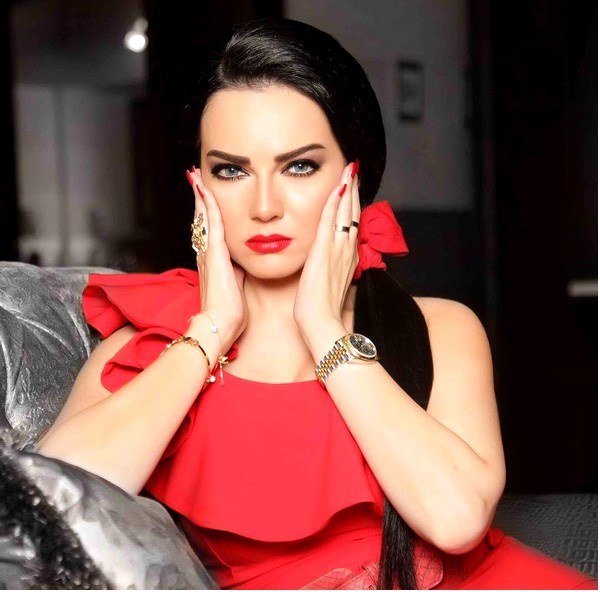 الفنانة صفاء سلطان: تزوجت من متنفذ