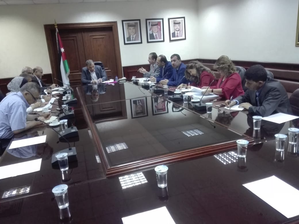 دراسة لتجهيز مراكز طبية خاصة بالأسنان