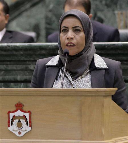 النائب الكعابنة تنتظر قرار وزير المالية