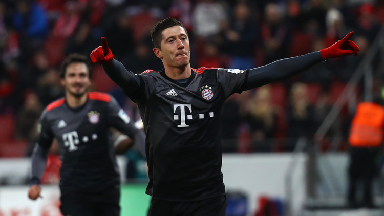 بايرن ميونيخ يتصدر البوندسليغا من بوابة