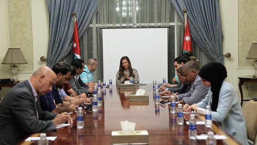 غنيمات تلتقي ممثلي الإعلام الرسمي ومقدمي