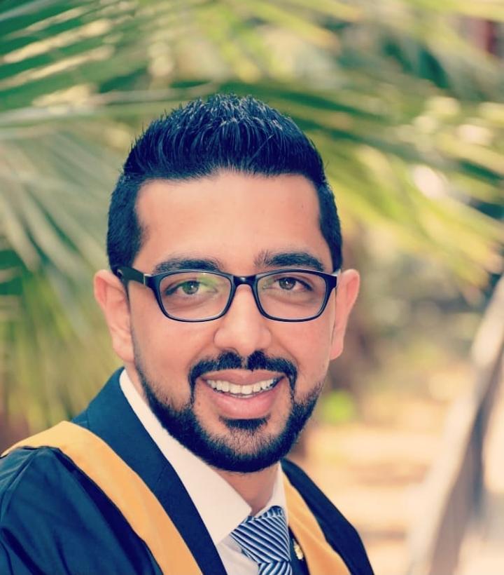 مبروك الماجستير لـ عمر العمري