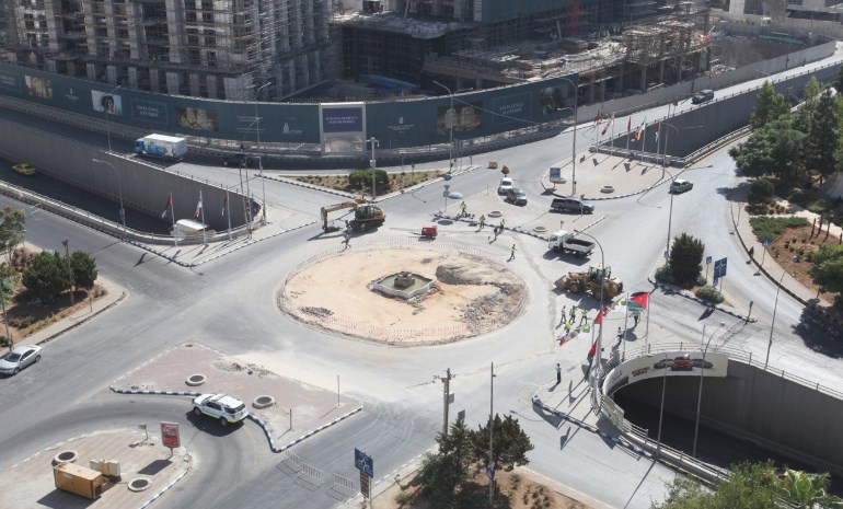 اغلاق الدوار الخامس من 12 ليلا