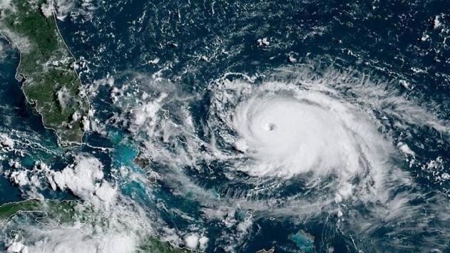 أميركا تستعد لأسوأ إعصار منذ الثلاثينيات