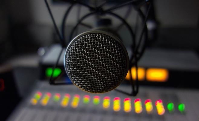 49 فضائية و42 اذاعة تبث من