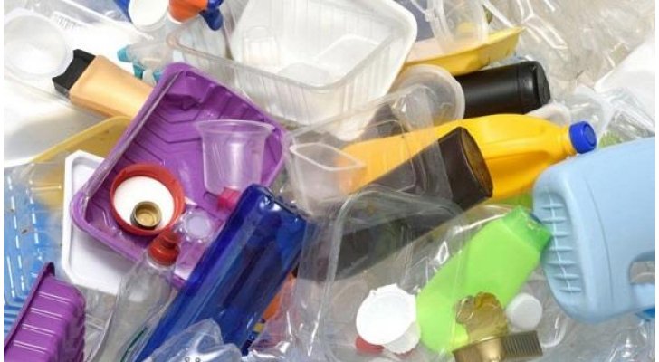 تحذير: جسيمات بلاستيكية تدخل أجسامنا عبر