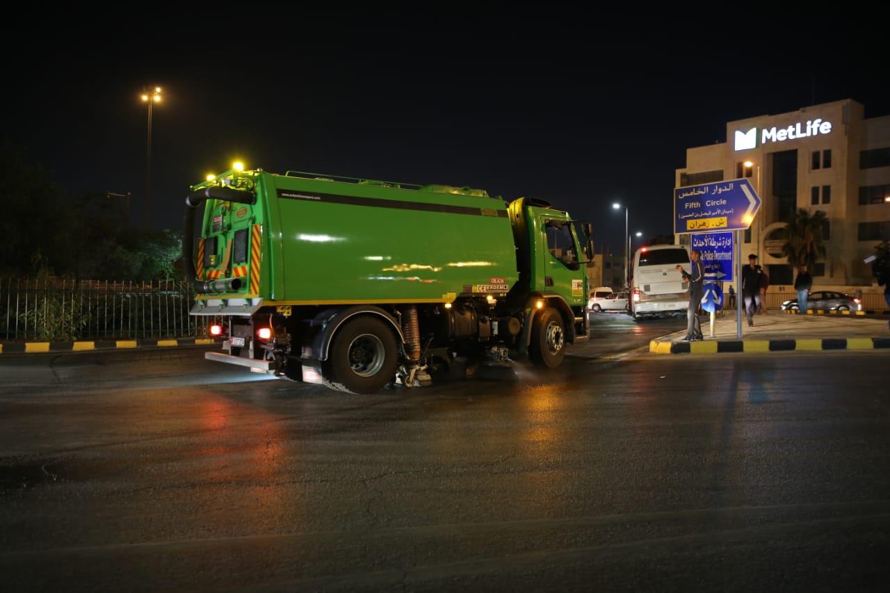 الأمانة تنفذ حملة نظافة شاملة في