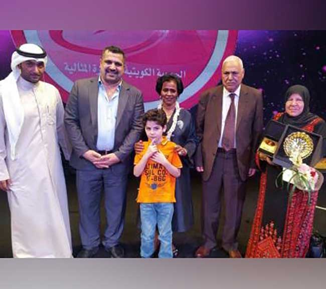 اردنية تحصل على لقب ’الام المثالية