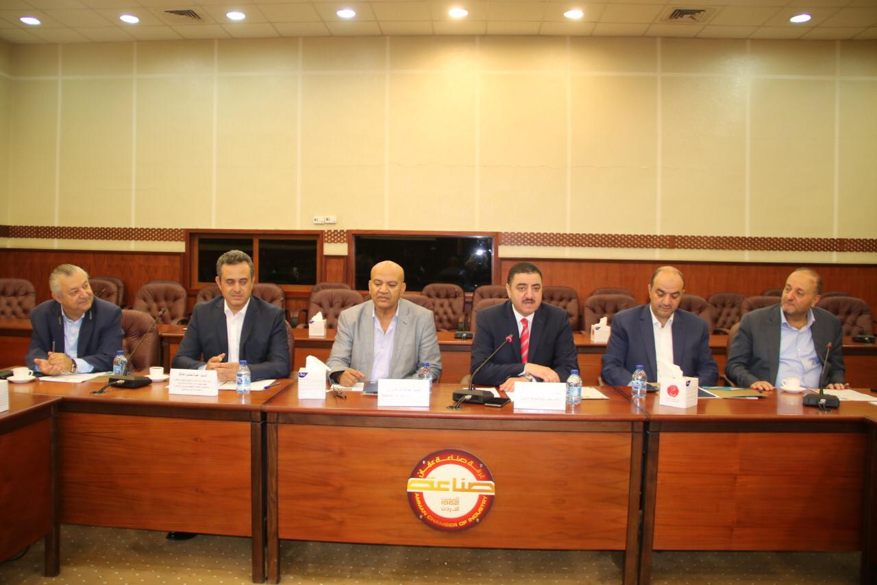 اتحاد الصناعات الفلسطينيّة يطلع على تجرية