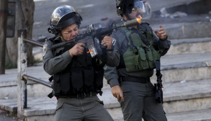 اصابة طفل فلسطيني بالرصاص المطاطي والعشرات
