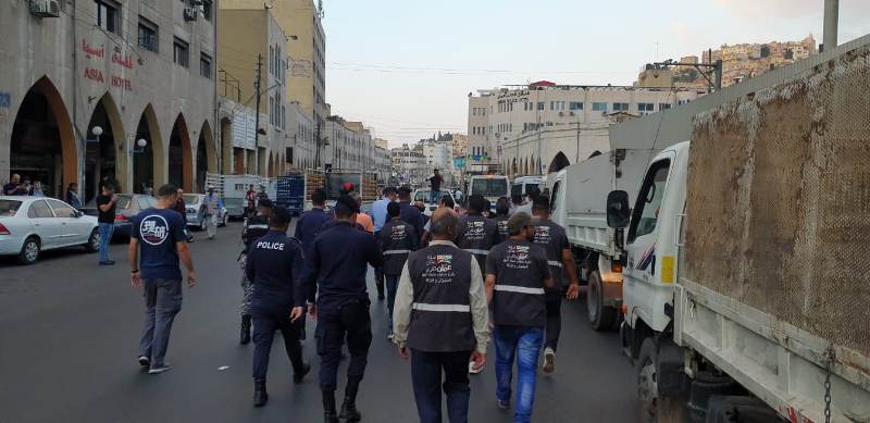 حملة لإزالة التعديات على أرصفة وشوارع