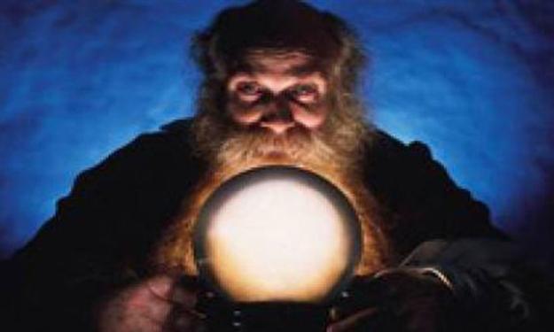 ضبط محتال ادعى علاج السحر عبر