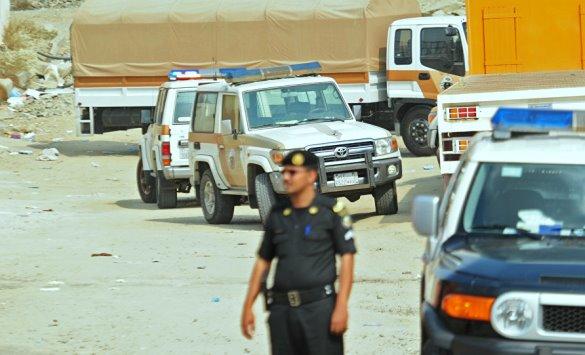 سعوديان يدهسان بالعمد وافدا حتى الموت