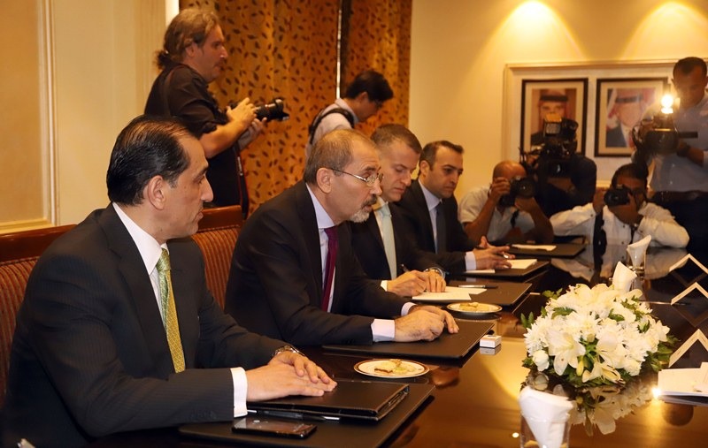 الصفدي يدعو المجتمع الدولي لتحرك فاعل