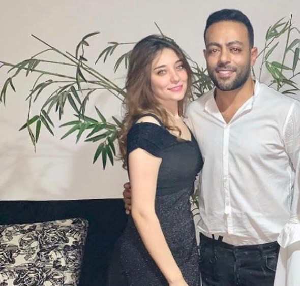 تامر عاشور يفاجئ جمهوره بإعلان خطوبته