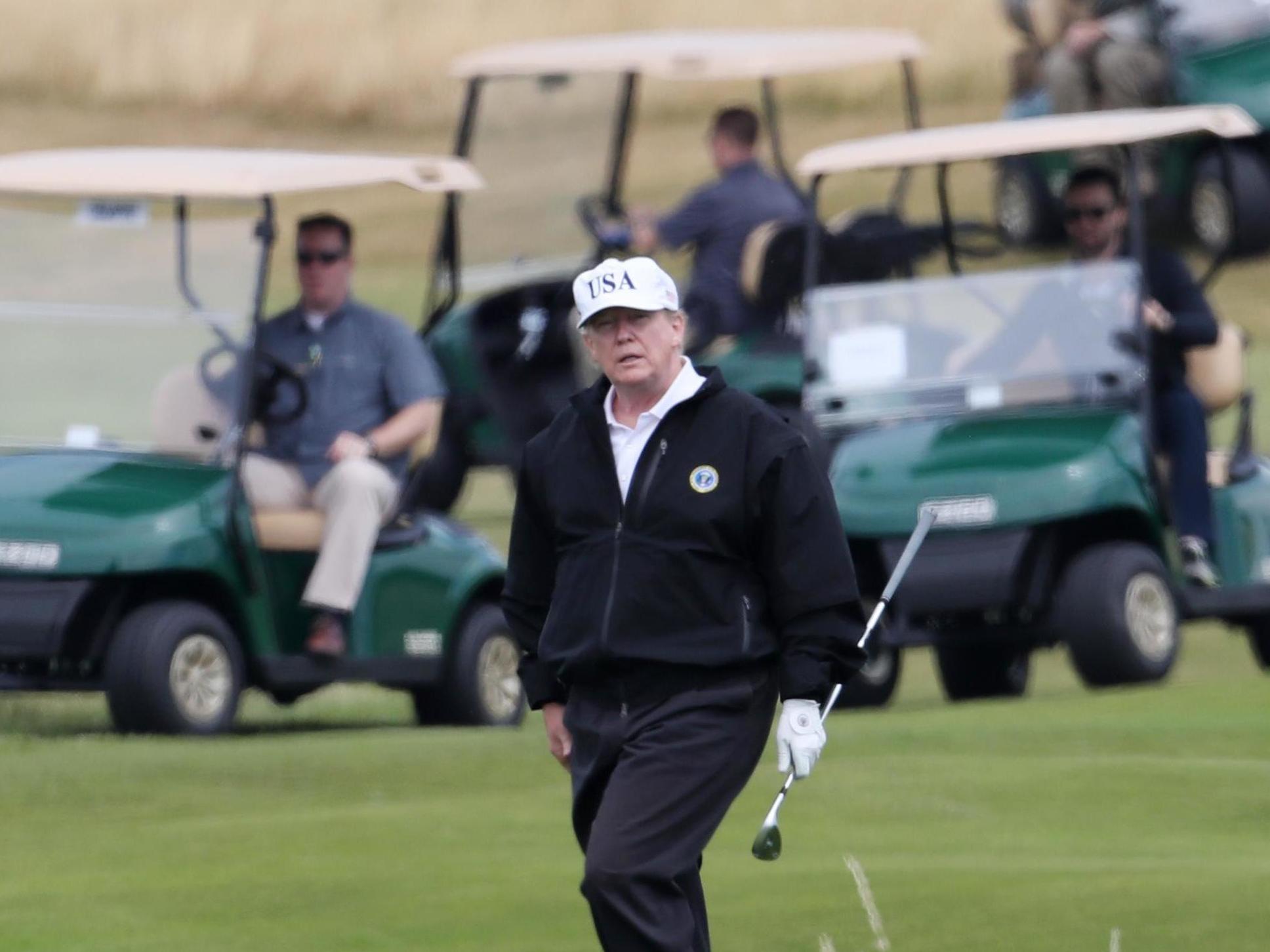 ترامب يلاحق شابا قام بالتفحيط على