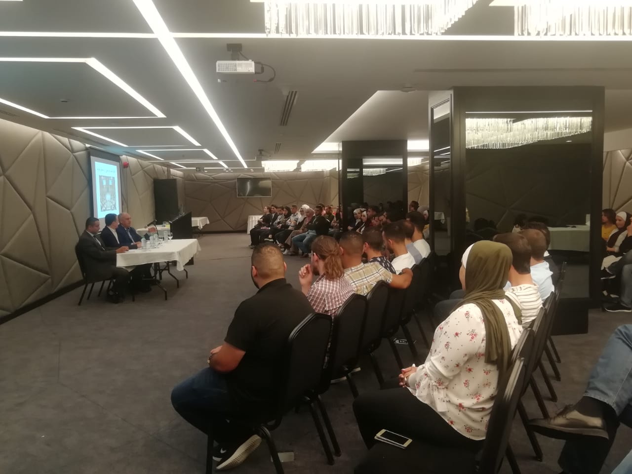 العدوان: مجلس النواب يدعم البرامج المعنية