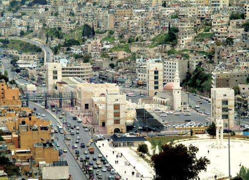 مشاجرة بين عمال هنود في مجمع