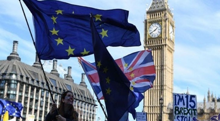 آلية التسجيل للبقاء في بريطانيا بعد