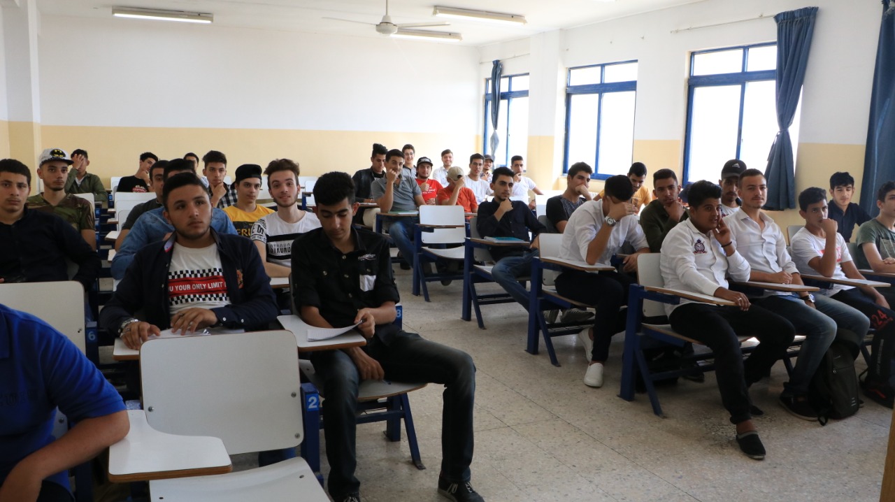 جامعة الزرقاء تستقبل المئات من طلبة