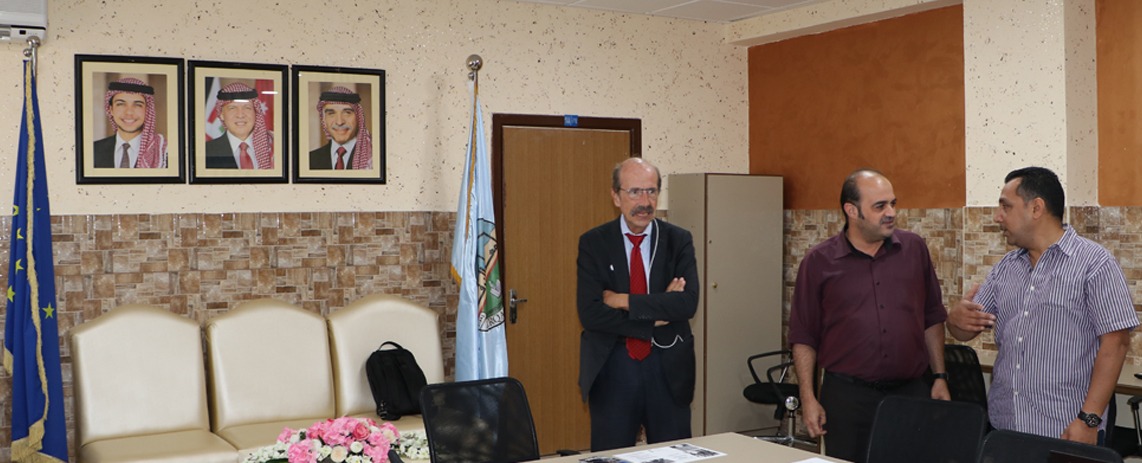 زيارة لجامعة الزرقاء لمتابعة وحدة دعم